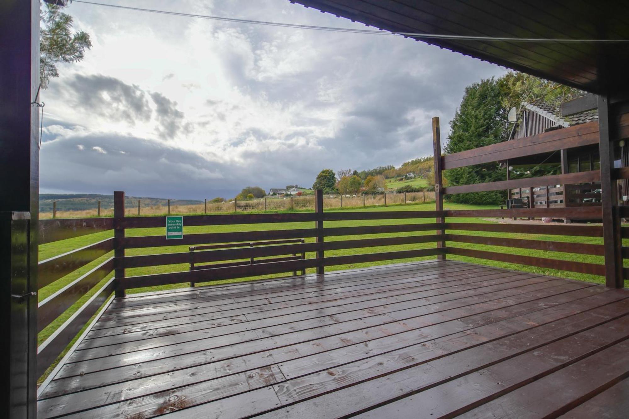 Glenview Chalet Park Inverness Exterior photo