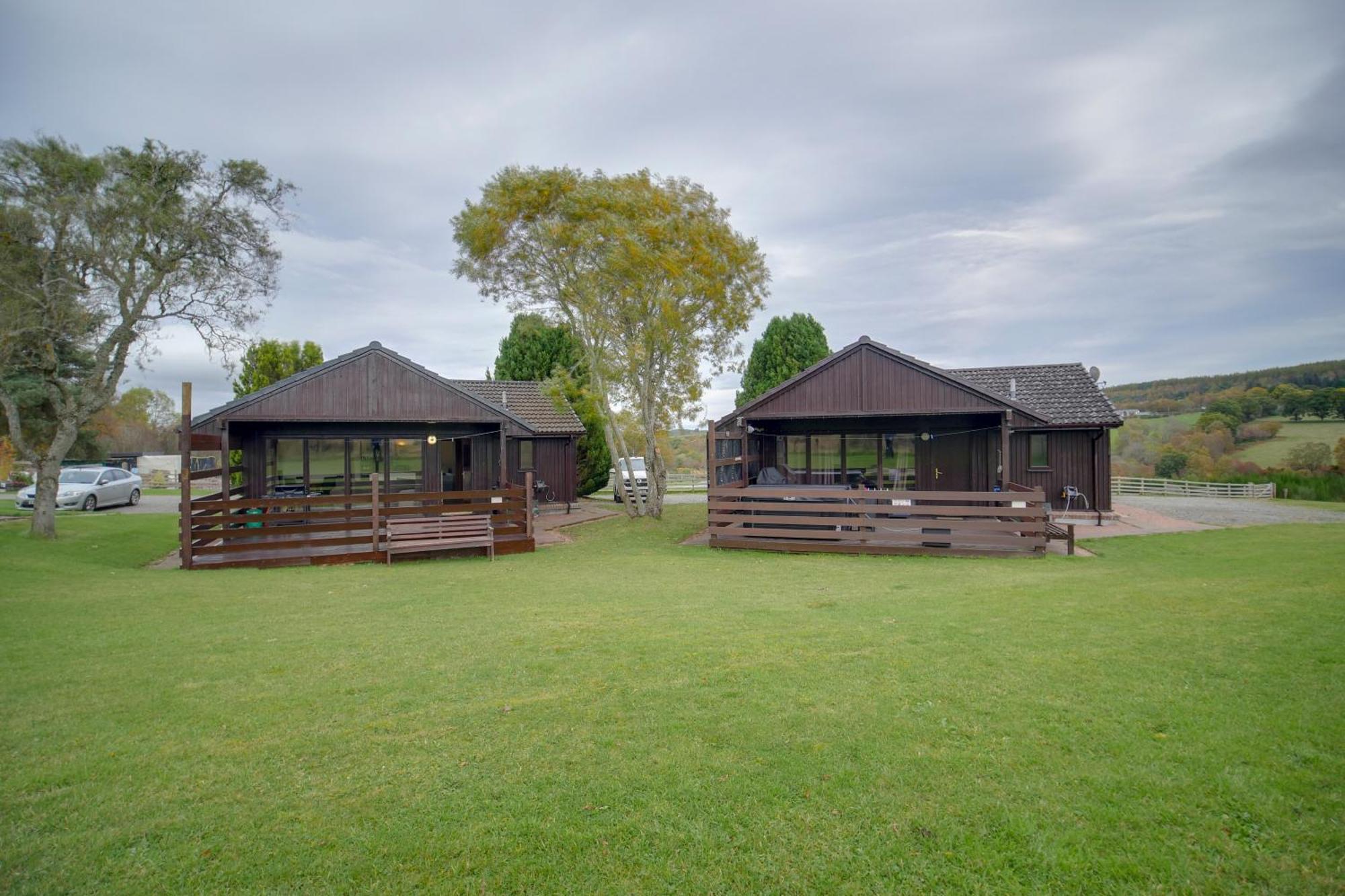 Glenview Chalet Park Inverness Exterior photo